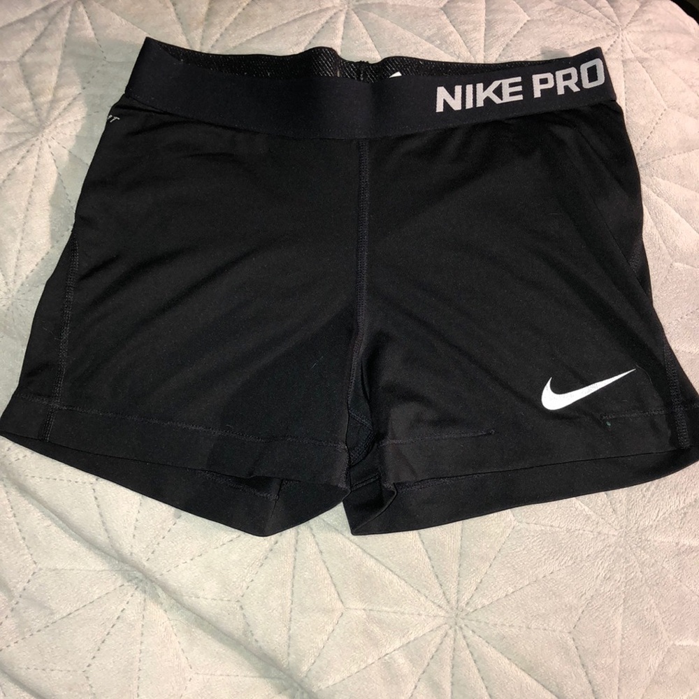 Black Nike Pros